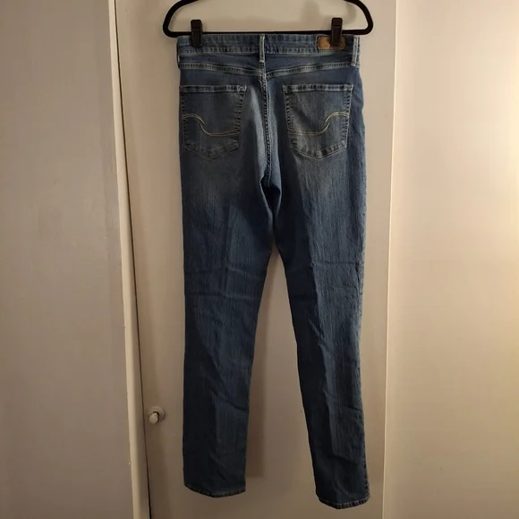 Signature Levi Strauss & Company Women's Stylish Blue Denim Distressed Jeans - Picture 2 of 11